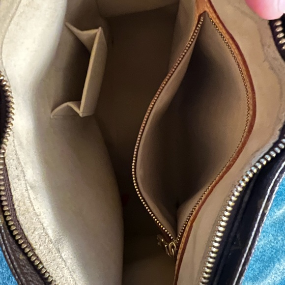 🔥Sold🔥Louis Vuitton Looping GM - Picture 3 of 8